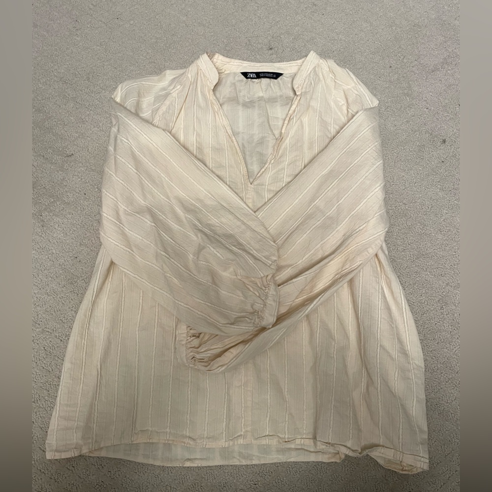 Zara blouse size medium